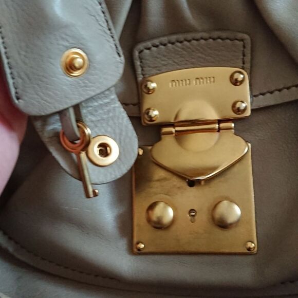 Miu Miu Light gray vitello lux Leather large tote crossbody Bag - Picture 4 of 16